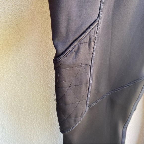 Lululemon Toasty Tech Tight II leggings size 2 - Picture 4 of 8